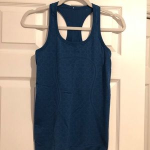 Lululemon stretch tank